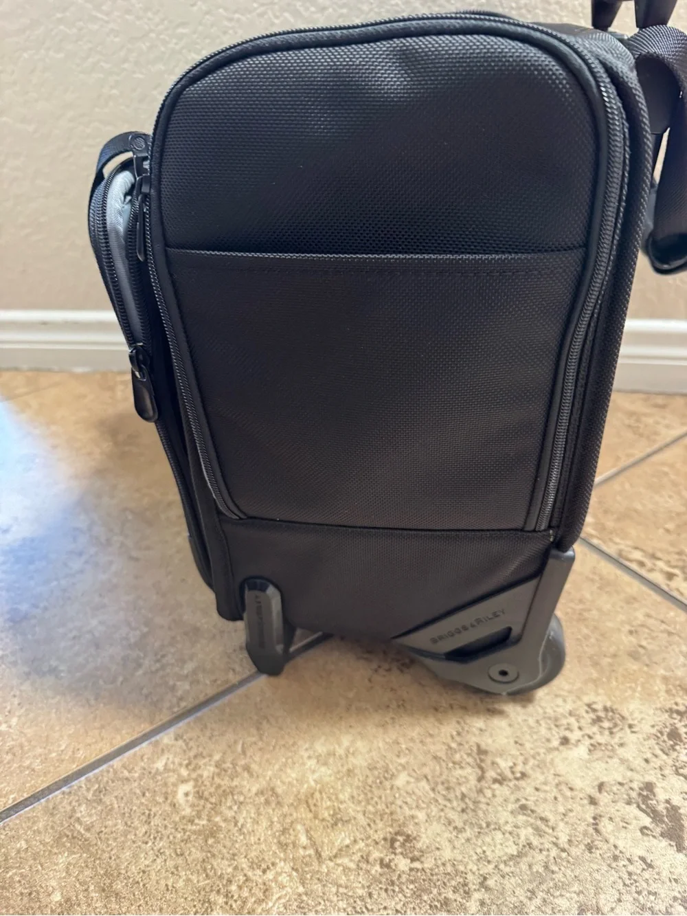 Briggs & Riley Black Baseline carry on Rolling Briefcase  Top Handle BLU116-4